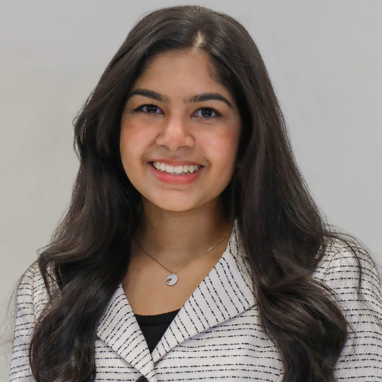 Rithikas Professional Headshot square 